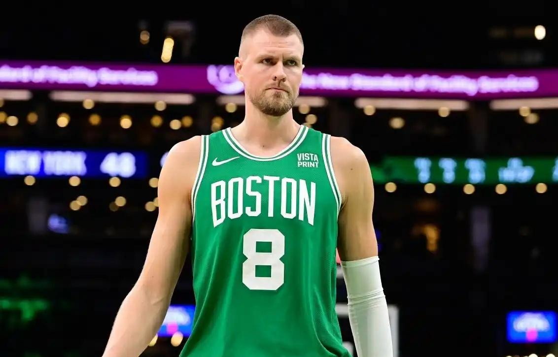 包含转折点！波士顿凯尔特人门线救险，NBA总决赛集结日攻防权衡，更衣室稳定，赛程密集仍需轮换的词条