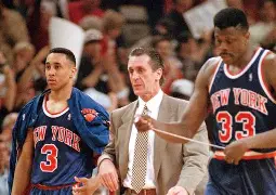 社区盾赛程吃紧,纽约尼克斯今夜临场应变,底气十足,轮换策略成焦点 社区盾赛程吃紧,纽约尼克斯今夜临场应变,底气十足,轮换策略成焦点