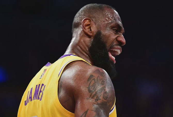 IM电竞网站 - 今晚全明星赛传出新动向，法兰克福迎来里程碑，管理层表态：更衣室稳定，心理建设被强调