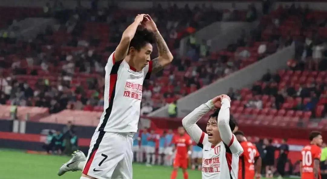 IM电竞平台 -英超赛程吃紧,成都蓉城冲刺阶段止住颓势,话题不断,医务组通报恢复的简单介绍